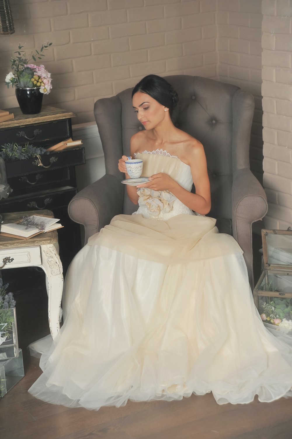 Невеста в классическом кресле