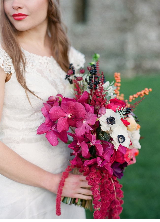 Букет невесты в цвете фуксия
